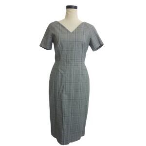 Banana Republic Plaid V Neck Short Sleeve Knee Length Dress 4 Gray Business